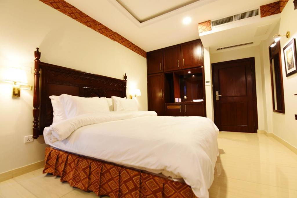 Viridi Hotels Islamabad Zewnętrze zdjęcie